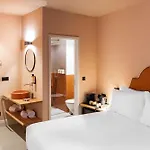 Hotel The Mila *